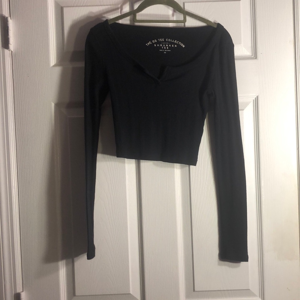 Aeropostale XS black long sleeve crop